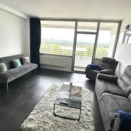 Mit Rheinblick & Heimkino דירה