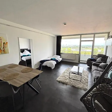 Mit Rheinblick & Heimkino Apartment