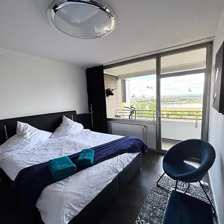 Mit Rheinblick & Heimkino Apartment *