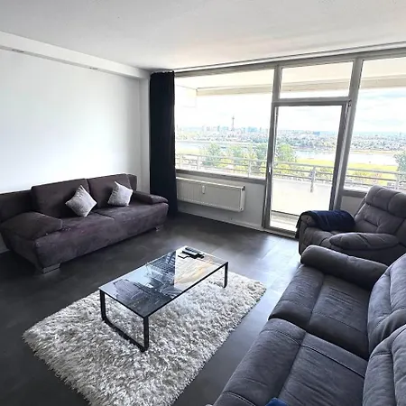 Apartment Mit Rheinblick & Heimkino *
